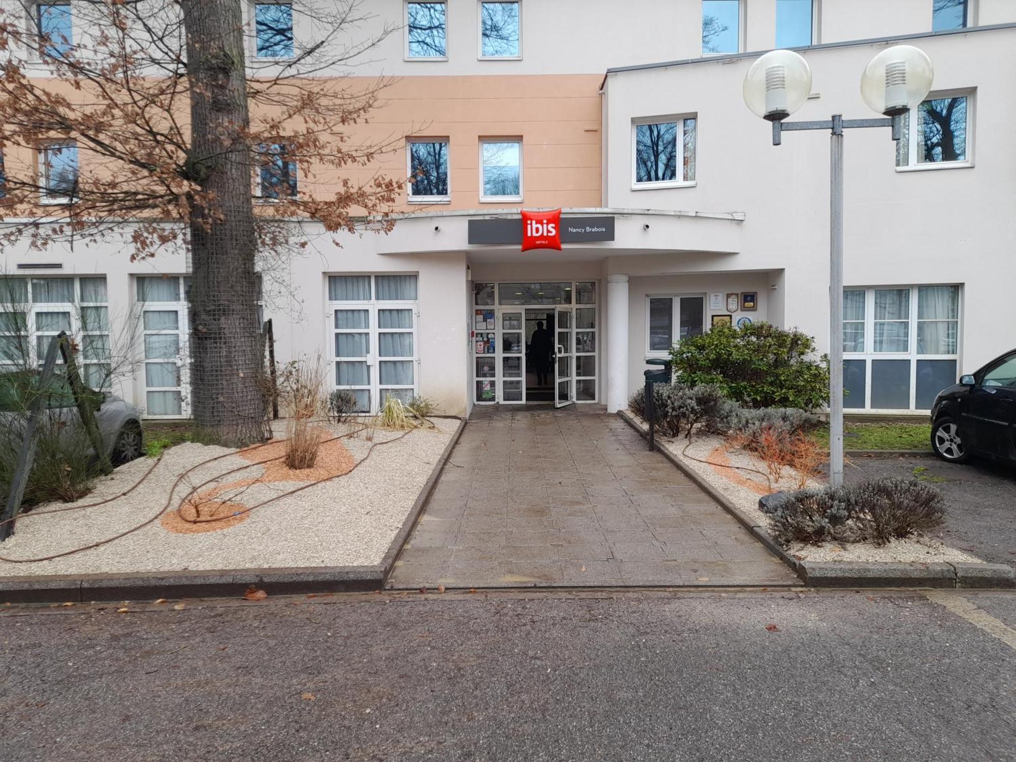 Ibis Nancy-Brabois Hotel Vandoeuvre-les-Nancy Bagian luar foto